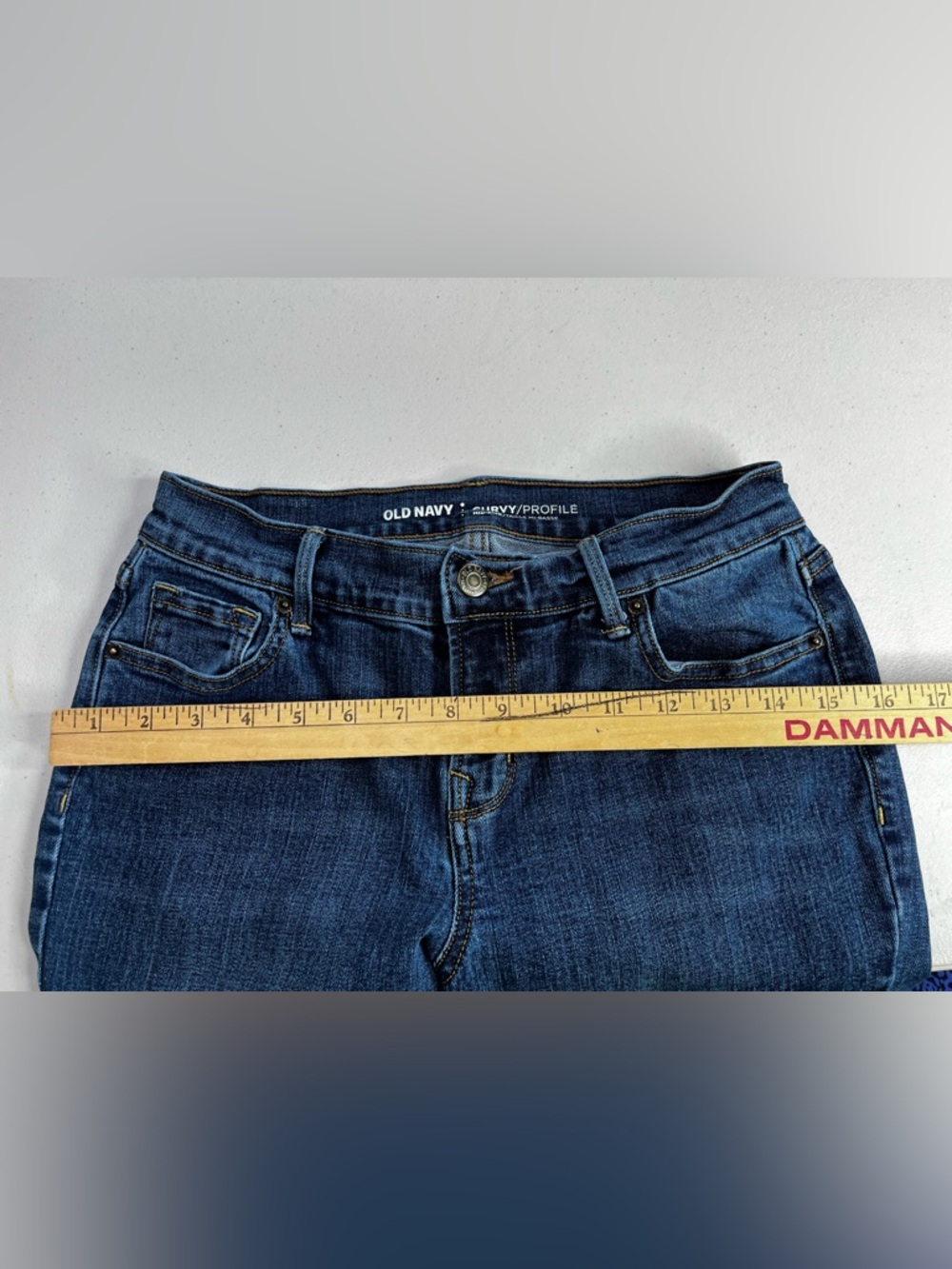 Old Navy Women's Curvy, Mid-rise  Jeans, size 2 - Picture 12 of 12